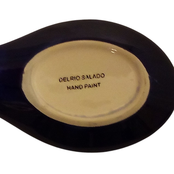 Del Rio Salado - Hand Painted Floral Embossed Spoon Rest. 10 1/2" Long, 4" Wide. - Picture 6 of 8